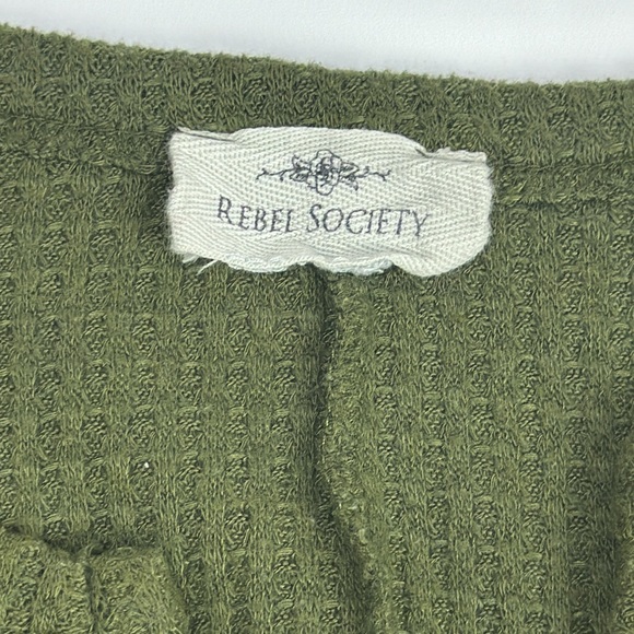 Rebel Society Waffle Knit Tie Front Top. Long Sleeve. Olive Green. Size Small. - Picture 7 of 8